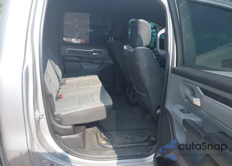 2022 Ram 1500 Big Horn 4X4 6'4 Box из США, поврежденный, VIN 1C6SRFMT7NN181539